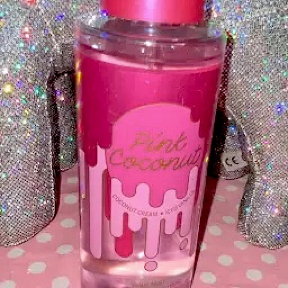 VS PINK -PINK COCONUT BODY FRAGRANCE SPRAY MIST NEW - Picture 2 of 2